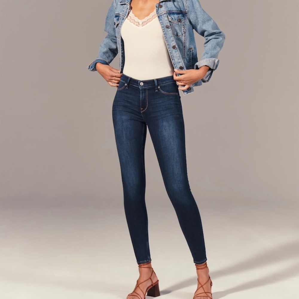 A&F Mid Rise Jean Legging size 0R